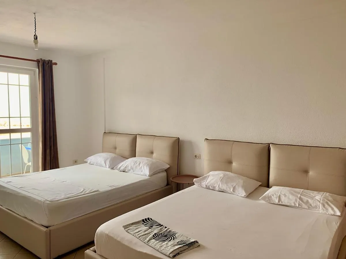 Guest House Ondine Shëngjin 아파트